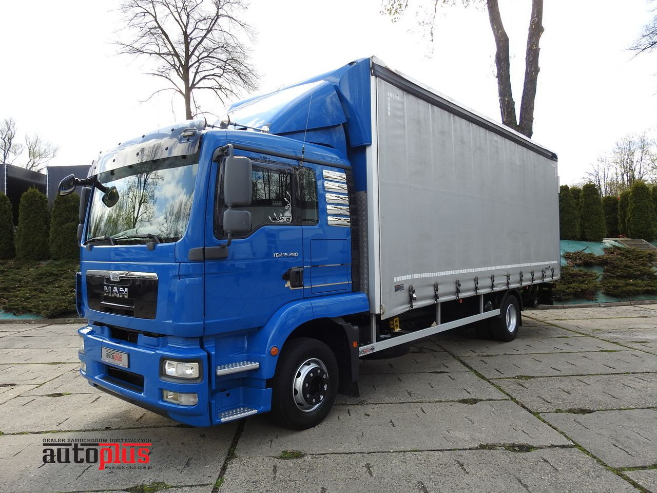 MAN TGM 15.290 TARPAULIN LIFT 18 PALLETS CRUISE CONTROL TWIN WHEELS AIR CONDITIONING  290HP - Тентованный фургон: фото 1 MAN TGM 15.290 TARPAULIN LIFT 18 PALLETS CRUISE CONTROL TWIN WHEELS AIR CONDITIONING  290HP - Тентованный фургон: фото 1