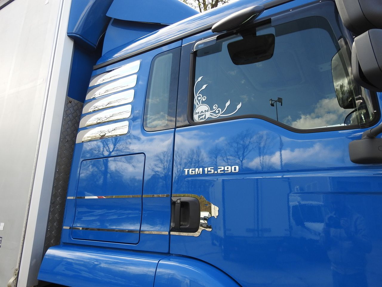 Тентованный грузовик MAN TGM 15.290 TARPAULIN LIFT 18 PALLETS CRUISE CONTROL TWIN WHEELS AIR CONDITIONING 290HP: фото 23 Тентованный грузовик MAN TGM 15.290 TARPAULIN LIFT 18 PALLETS CRUISE CONTROL TWIN WHEELS AIR CONDITIONING 290HP: фото 23