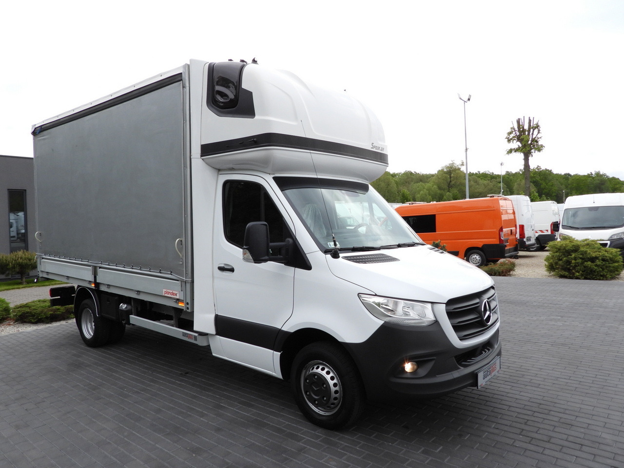 MERCEDES SPRINTER 519 TARPAULIN 8 PALLETS WEBASTO CRUISE CONTROL TWIN WHEELS AIR CONDITIONING 190HP - Тентованный фургон: фото 4 MERCEDES SPRINTER 519 TARPAULIN 8 PALLETS WEBASTO CRUISE CONTROL TWIN WHEELS AIR CONDITIONING 190HP - Тентованный фургон: фото 4
