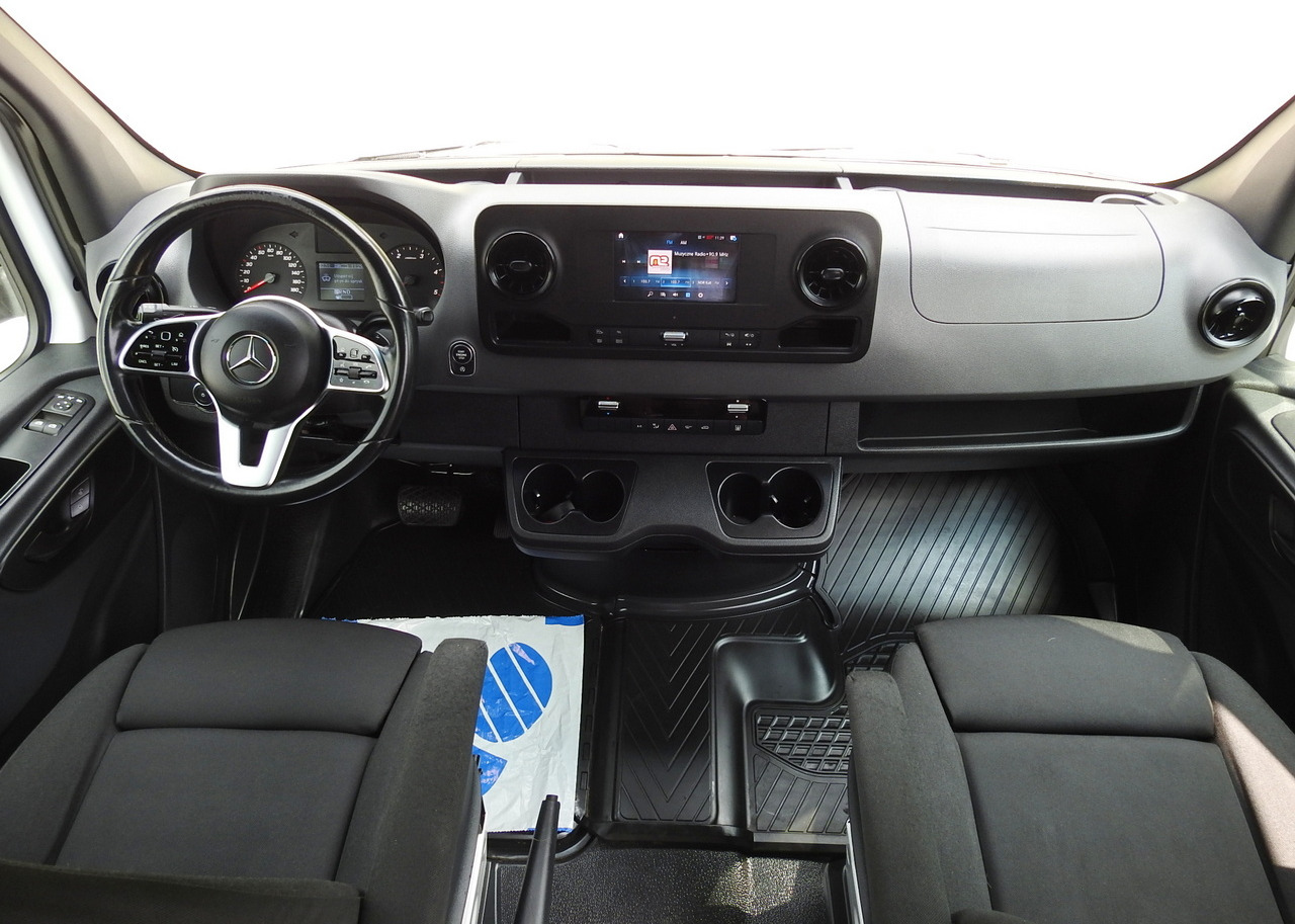 Цельнометаллический фургон MERCEDES SPRINTER BOX DELIVERY VAN 5 SEATS CRUISE CONTROL NAVIGATION AIR CONDITIONING AUTOMATIC TRANSMISSION 160HP: фото 28 Цельнометаллический фургон MERCEDES SPRINTER BOX DELIVERY VAN 5 SEATS CRUISE CONTROL NAVIGATION AIR CONDITIONING AUTOMATIC TRANSMISSION 160HP: фото 28