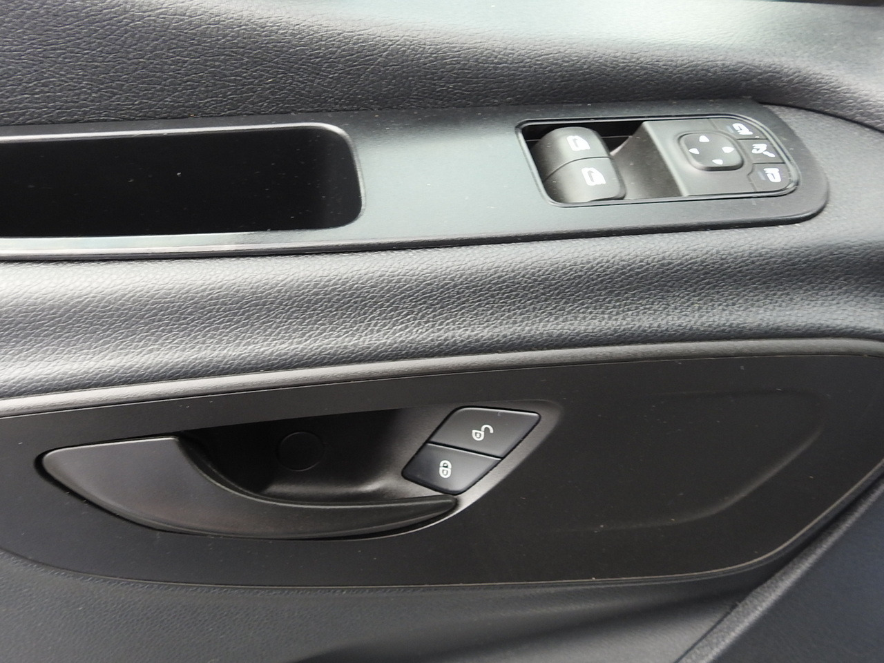 Цельнометаллический фургон MERCEDES SPRINTER BOX DELIVERY VAN 5 SEATS CRUISE CONTROL NAVIGATION AIR CONDITIONING AUTOMATIC TRANSMISSION 160HP: фото 24 Цельнометаллический фургон MERCEDES SPRINTER BOX DELIVERY VAN 5 SEATS CRUISE CONTROL NAVIGATION AIR CONDITIONING AUTOMATIC TRANSMISSION 160HP: фото 24