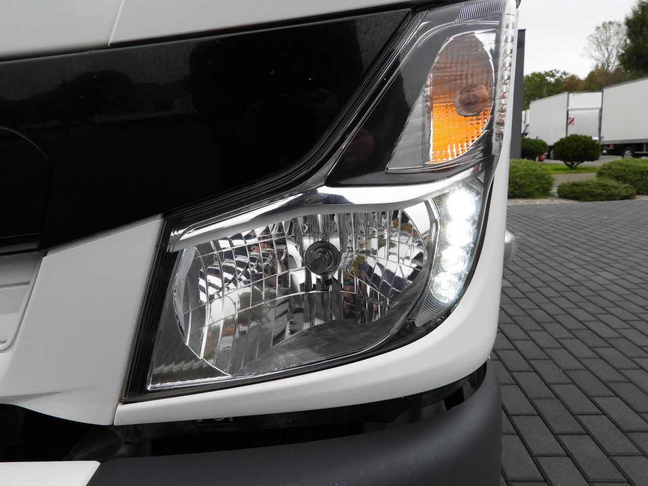 Малотоннажный самосвал MITSUBISHI CANTER FUSO 3C15 THREE-WAY TIPPER 3 SEATS LED LIGHTS TWIN WHEELS  150HP: фото 22