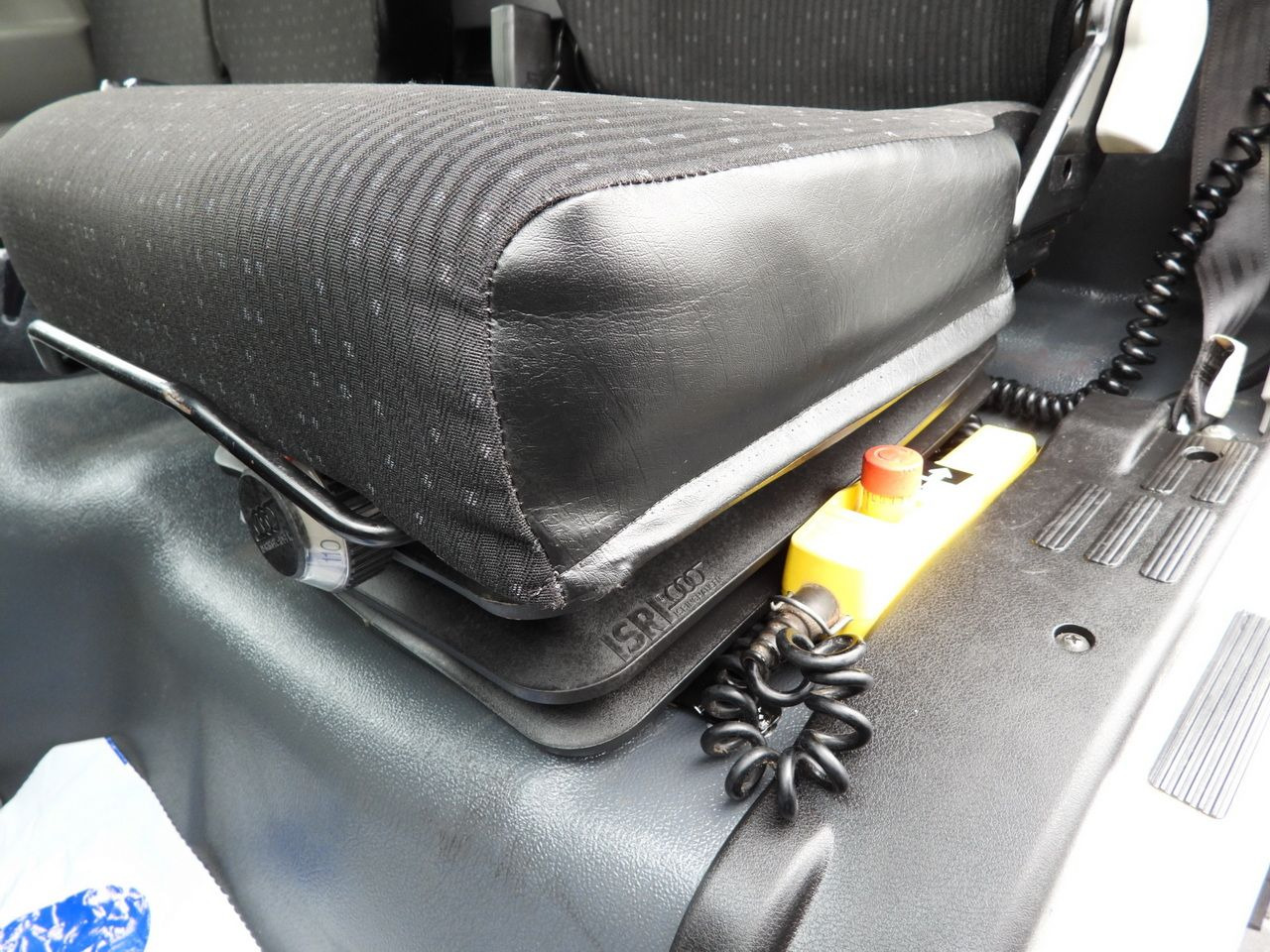 Малотоннажный самосвал MITSUBISHI CANTER FUSO 3C15 THREE-WAY TIPPER 3 SEATS LED LIGHTS TWIN WHEELS  150HP: фото 39