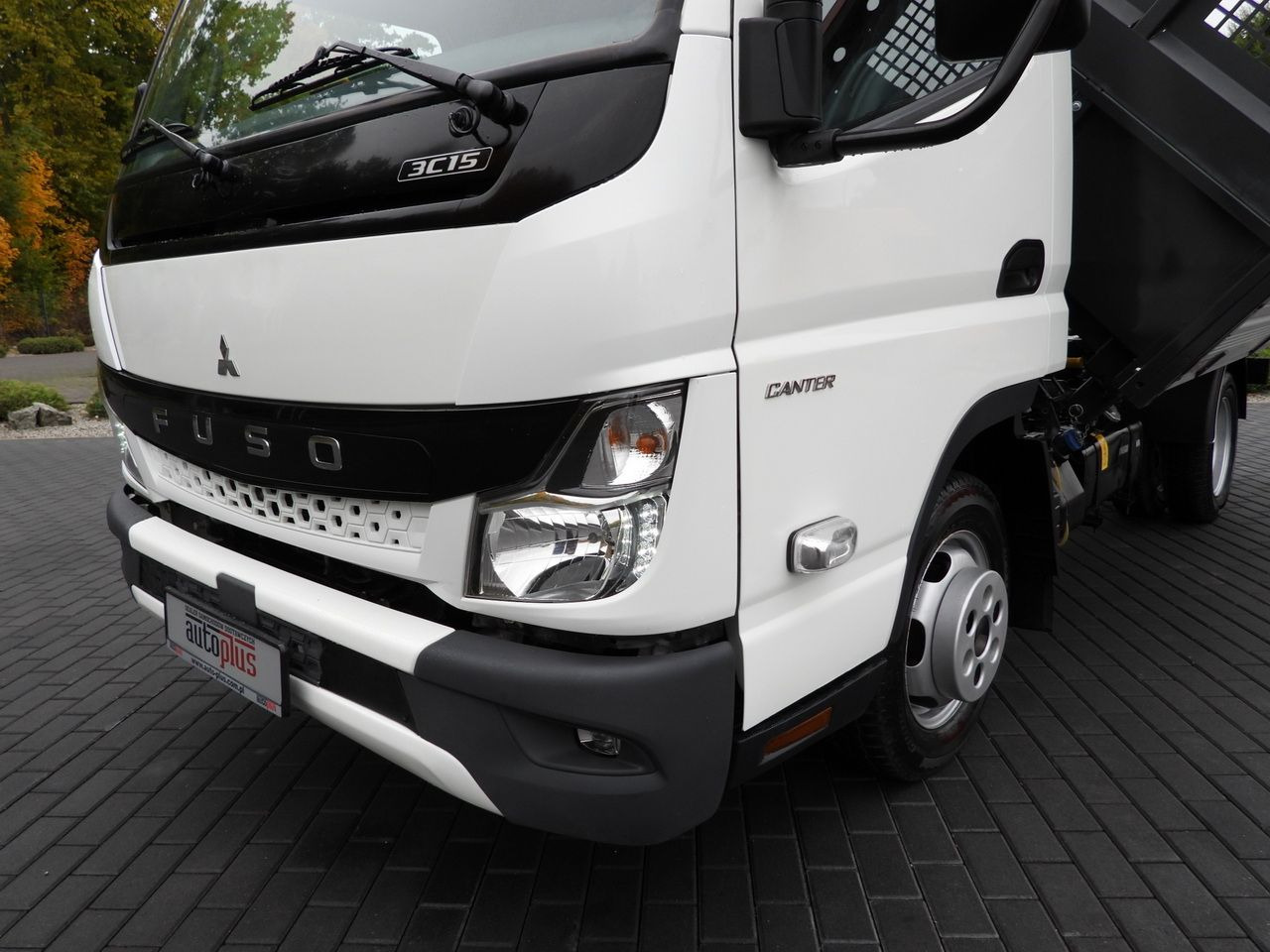 Малотоннажный самосвал MITSUBISHI CANTER FUSO 3C15 THREE-WAY TIPPER 3 SEATS LED LIGHTS TWIN WHEELS  150HP: фото 21