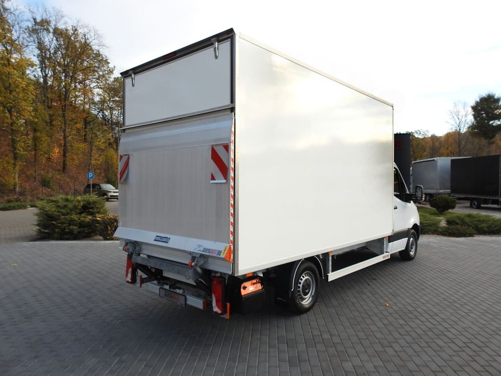 Mercedes-Benz SPRINTER KOFFER AUFZUG 8 PALETTEN KLIMAANLAGE - Фургон с закрытым кузовом: фото 3 Mercedes-Benz SPRINTER KOFFER AUFZUG 8 PALETTEN KLIMAANLAGE - Фургон с закрытым кузовом: фото 3