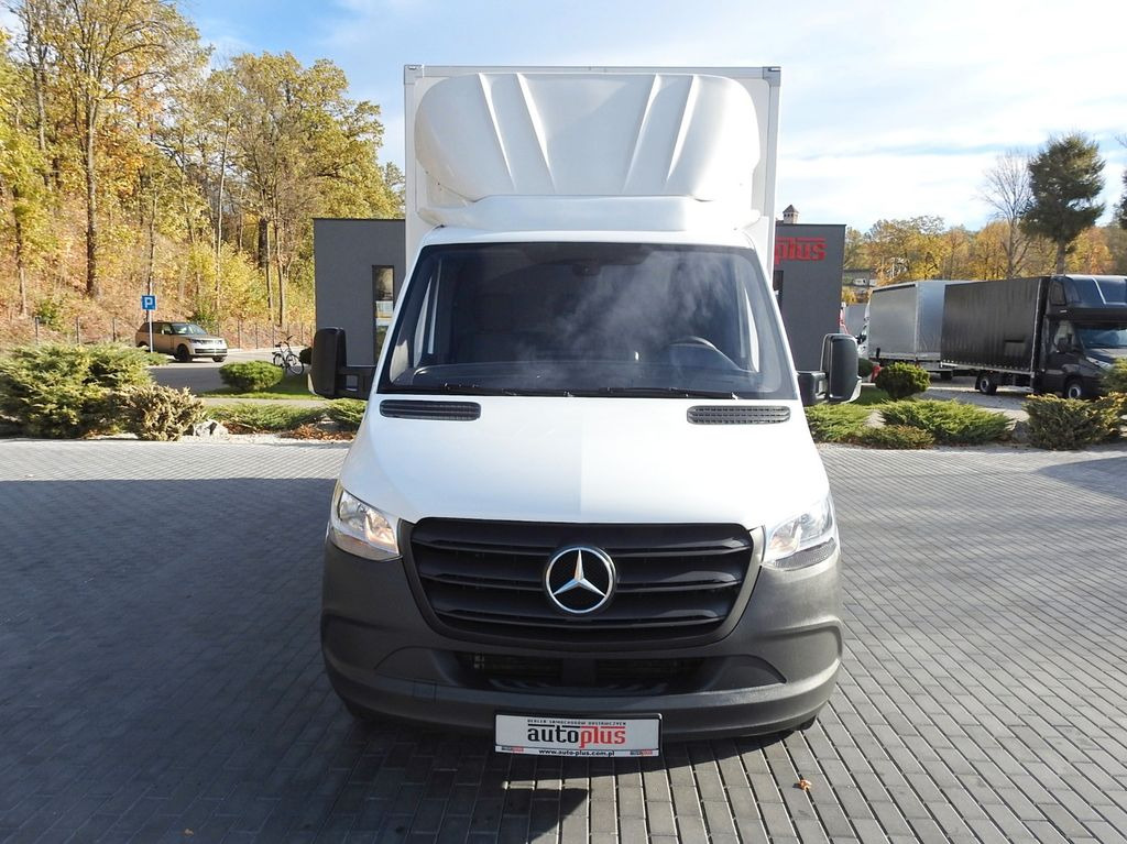 Mercedes-Benz SPRINTER KOFFER AUFZUG 8 PALETTEN KLIMAANLAGE - Фургон с закрытым кузовом: фото 5 Mercedes-Benz SPRINTER KOFFER AUFZUG 8 PALETTEN KLIMAANLAGE - Фургон с закрытым кузовом: фото 5