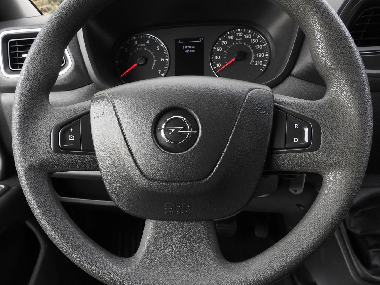 Тентованный фургон OPEL MOVANO TARPAULIN 10 PALLETS WEBASTO CRUISE CONTROL LED LIGHTS PNEUMATICS AIR CONDITIONING  165HP: фото 36 Тентованный фургон OPEL MOVANO TARPAULIN 10 PALLETS WEBASTO CRUISE CONTROL LED LIGHTS PNEUMATICS AIR CONDITIONING  165HP: фото 36