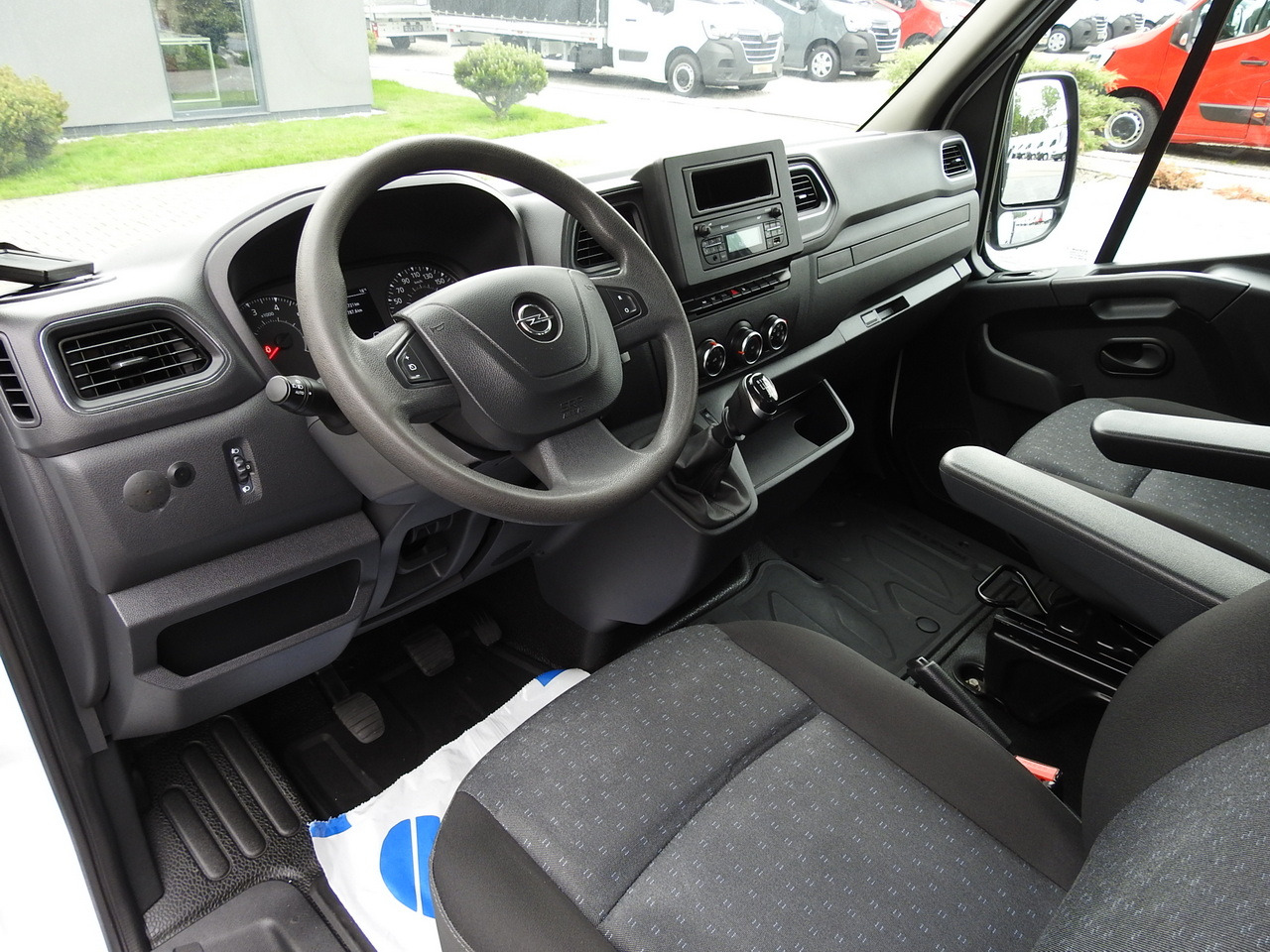 OPEL MOVANO TIPPER DOUBLE CABIN DOKA 6 SEATS CRUISE CONTROL LED LIGHTS AIR CONDITIONING 145HP - Малотоннажный самосвал: фото 2 OPEL MOVANO TIPPER DOUBLE CABIN DOKA 6 SEATS CRUISE CONTROL LED LIGHTS AIR CONDITIONING 145HP - Малотоннажный самосвал: фото 2