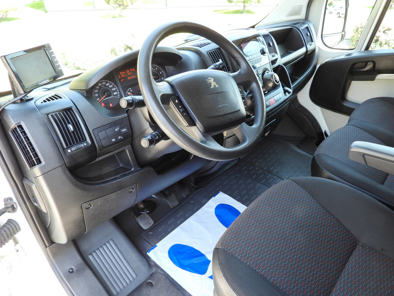 PEUGEOT BOXER BOX LIFT 8 PALLETS CRUISE CONTROL AIR CONDITIONING 130HP - Фургон-рефрижератор: фото 2 PEUGEOT BOXER BOX LIFT 8 PALLETS CRUISE CONTROL AIR CONDITIONING 130HP - Фургон-рефрижератор: фото 2