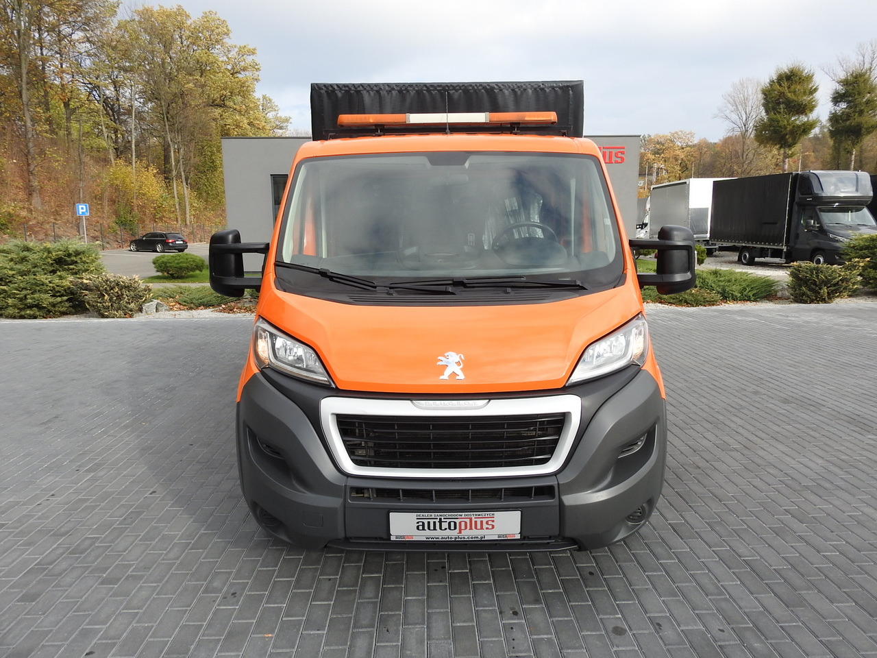 PEUGEOT BOXER STAKE BODY TARPAULIN DOUBLE CABIN DOKA 7 SEATS AIR CONDITIONING PNEUMATICS 140HP - Малотоннажный бортовой грузовик: фото 5 PEUGEOT BOXER STAKE BODY TARPAULIN DOUBLE CABIN DOKA 7 SEATS AIR CONDITIONING PNEUMATICS 140HP - Малотоннажный бортовой грузовик: фото 5