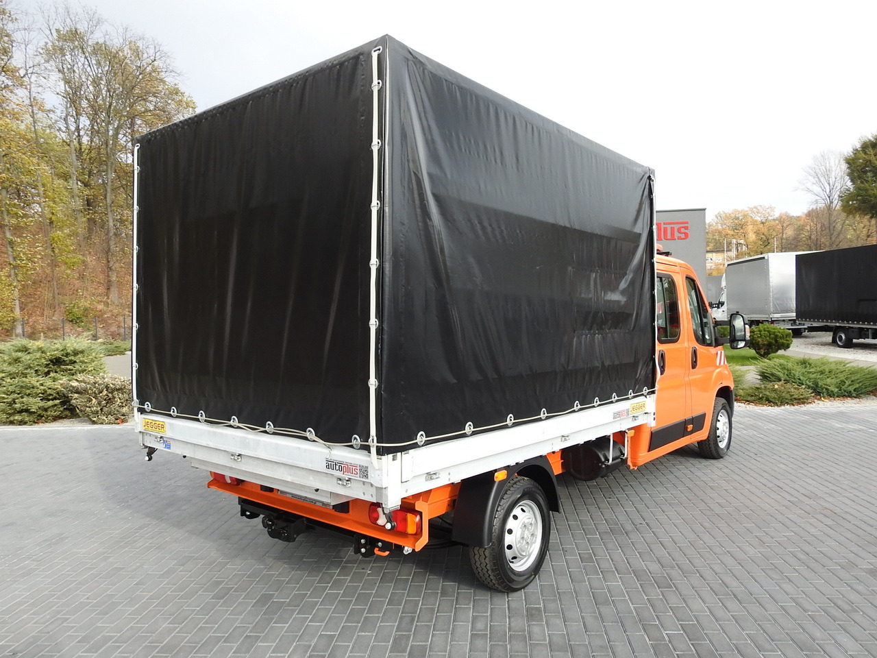 PEUGEOT BOXER STAKE BODY TARPAULIN DOUBLE CABIN DOKA 7 SEATS AIR CONDITIONING PNEUMATICS 140HP - Малотоннажный бортовой грузовик: фото 3 PEUGEOT BOXER STAKE BODY TARPAULIN DOUBLE CABIN DOKA 7 SEATS AIR CONDITIONING PNEUMATICS 140HP - Малотоннажный бортовой грузовик: фото 3