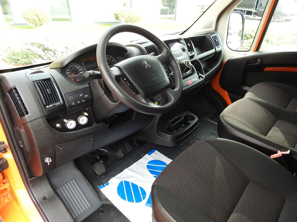 Peugeot BOXER PRITSCHE PLANE DOPPELKABINE DOKA 7 SITZE - Тентованный фургон, Грузопассажирский фургон: фото 2 Peugeot BOXER PRITSCHE PLANE DOPPELKABINE DOKA 7 SITZE - Тентованный фургон, Грузопассажирский фургон: фото 2