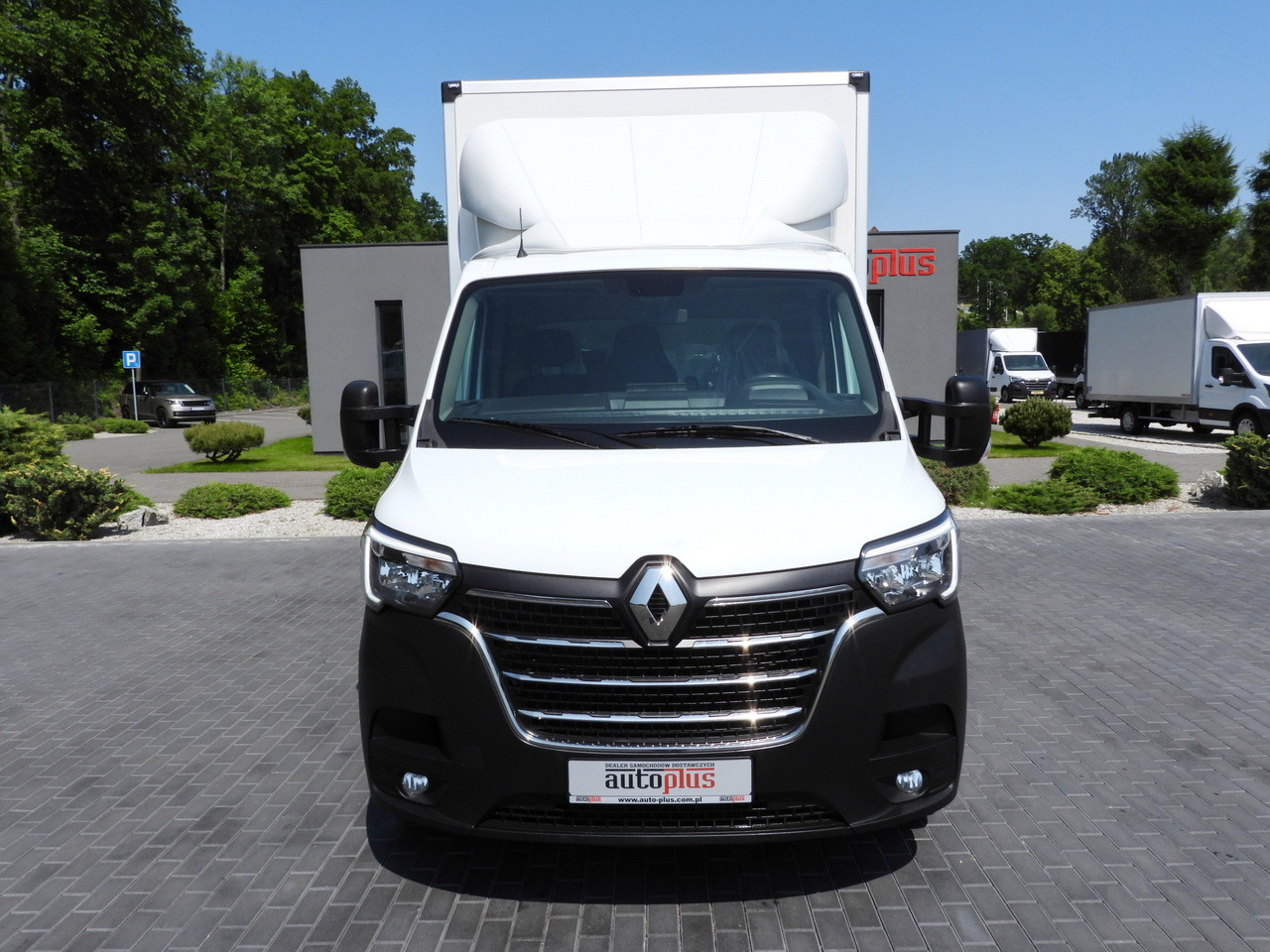 Фургон с закрытым кузовом RENAULT MASTER  BOX LIFT 8 PALLETS CRUISE CONTROL LED LIGHTS AIR CONDITIONING  165HP: фото 5