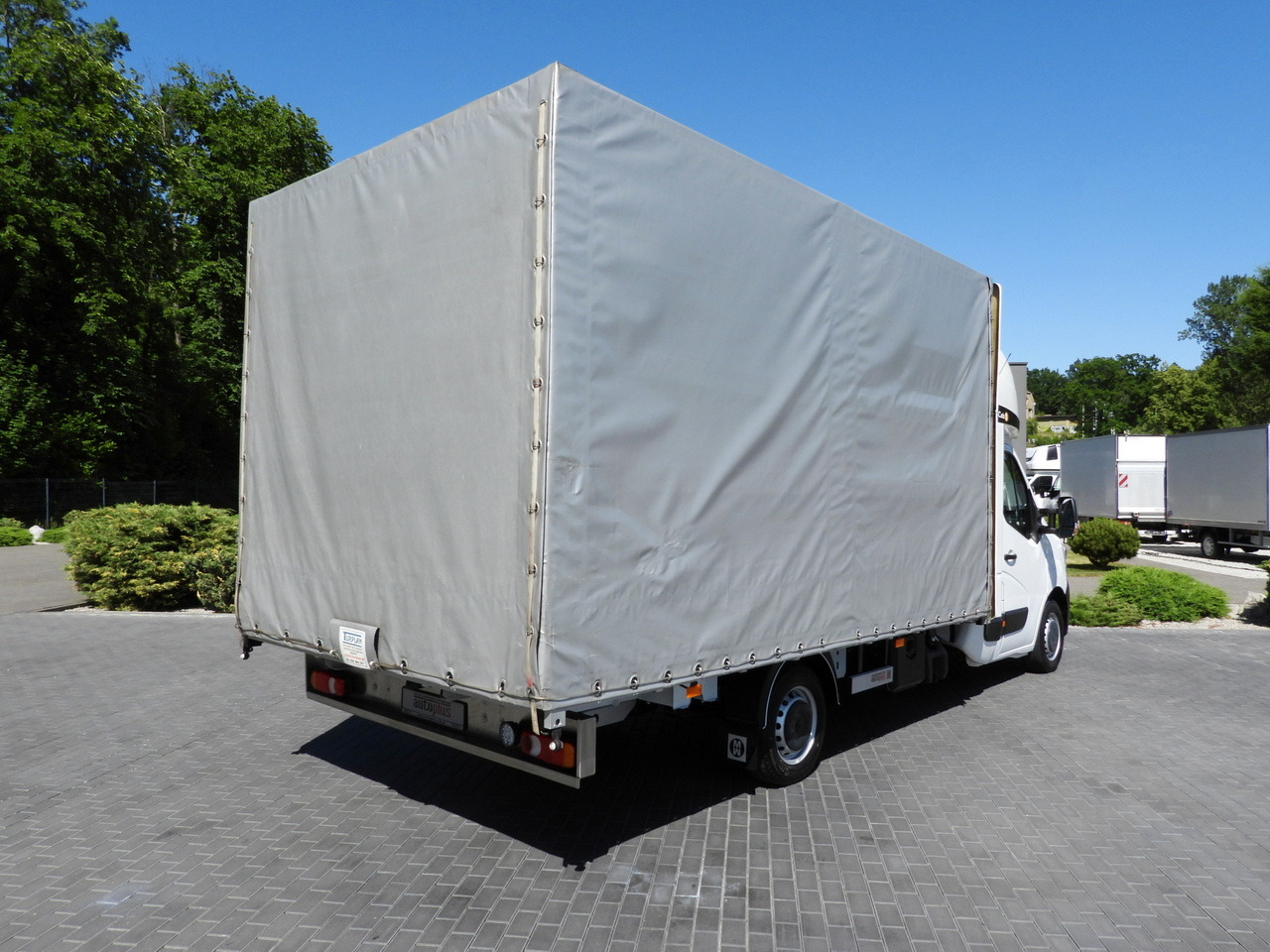 RENAULT MASTER TARPAULIN 10 PALLETS WEBASTO CRUISE CONTROL LED LIGHTS PNEUMATICS AIR CONDITIONING 165HP - Тентованный фургон: фото 3 RENAULT MASTER TARPAULIN 10 PALLETS WEBASTO CRUISE CONTROL LED LIGHTS PNEUMATICS AIR CONDITIONING 165HP - Тентованный фургон: фото 3