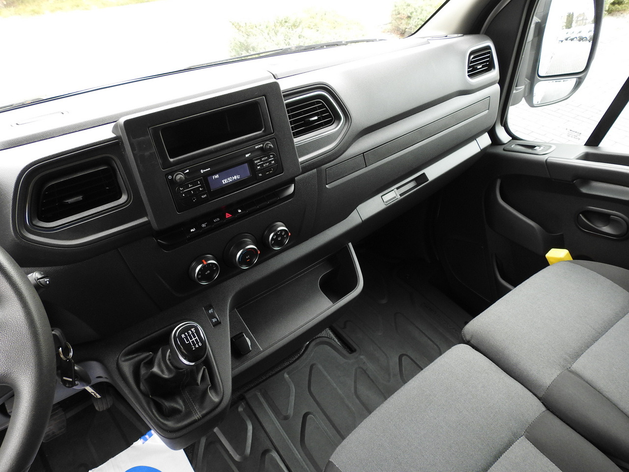 Тентованный фургон RENAULT MASTER TARPAULIN 10 PALLETS WEBASTO CRUISE CONTROL LED LIGHTS PNEUMATICS AIR CONDITIONING 165HP: фото 32 Тентованный фургон RENAULT MASTER TARPAULIN 10 PALLETS WEBASTO CRUISE CONTROL LED LIGHTS PNEUMATICS AIR CONDITIONING 165HP: фото 32