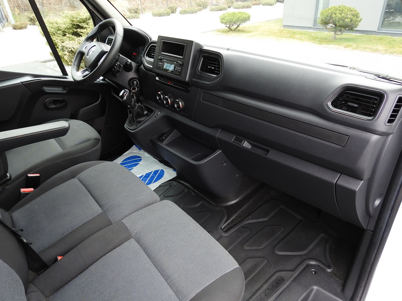 Тентованный фургон RENAULT MASTER TARPAULIN 10 PALLETS WEBASTO CRUISE CONTROL LED LIGHTS PNEUMATICS AIR CONDITIONING 165HP: фото 38 Тентованный фургон RENAULT MASTER TARPAULIN 10 PALLETS WEBASTO CRUISE CONTROL LED LIGHTS PNEUMATICS AIR CONDITIONING 165HP: фото 38