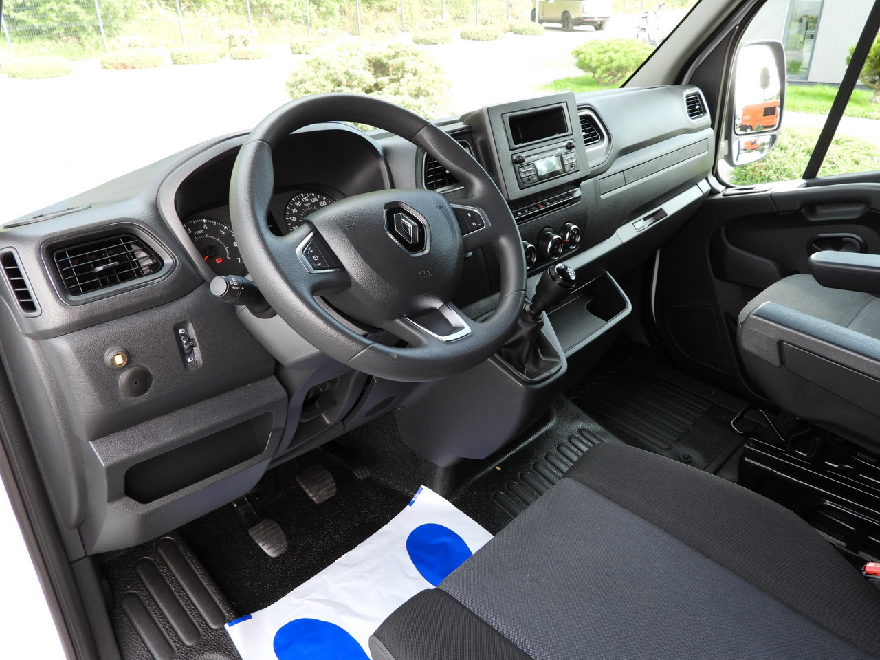 RENAULT MASTER TARPAULIN LIFT 9 PALLETS WEBASTO CRUISE CONTROL LED LIGHTS PNEUMATICS AIR CONDITIONING 165HP - Тентованный фургон: фото 2 RENAULT MASTER TARPAULIN LIFT 9 PALLETS WEBASTO CRUISE CONTROL LED LIGHTS PNEUMATICS AIR CONDITIONING 165HP - Тентованный фургон: фото 2