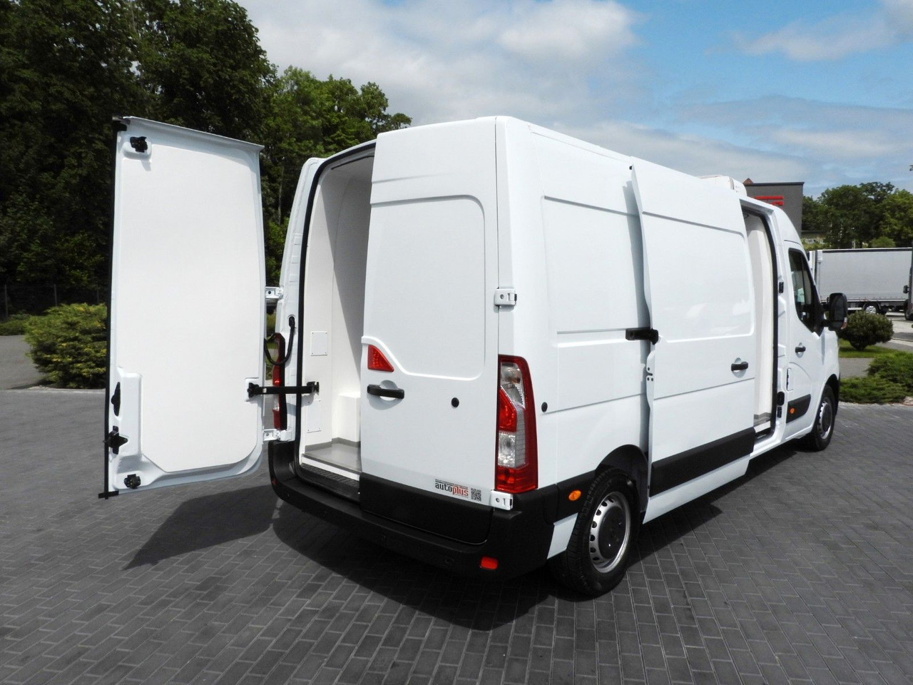Renault MASTER KÜHLKASTENWAGEN -5*C TEMPOMAT NAVIGATION - Фургон-рефрижератор: фото 3 Renault MASTER KÜHLKASTENWAGEN -5*C TEMPOMAT NAVIGATION - Фургон-рефрижератор: фото 3