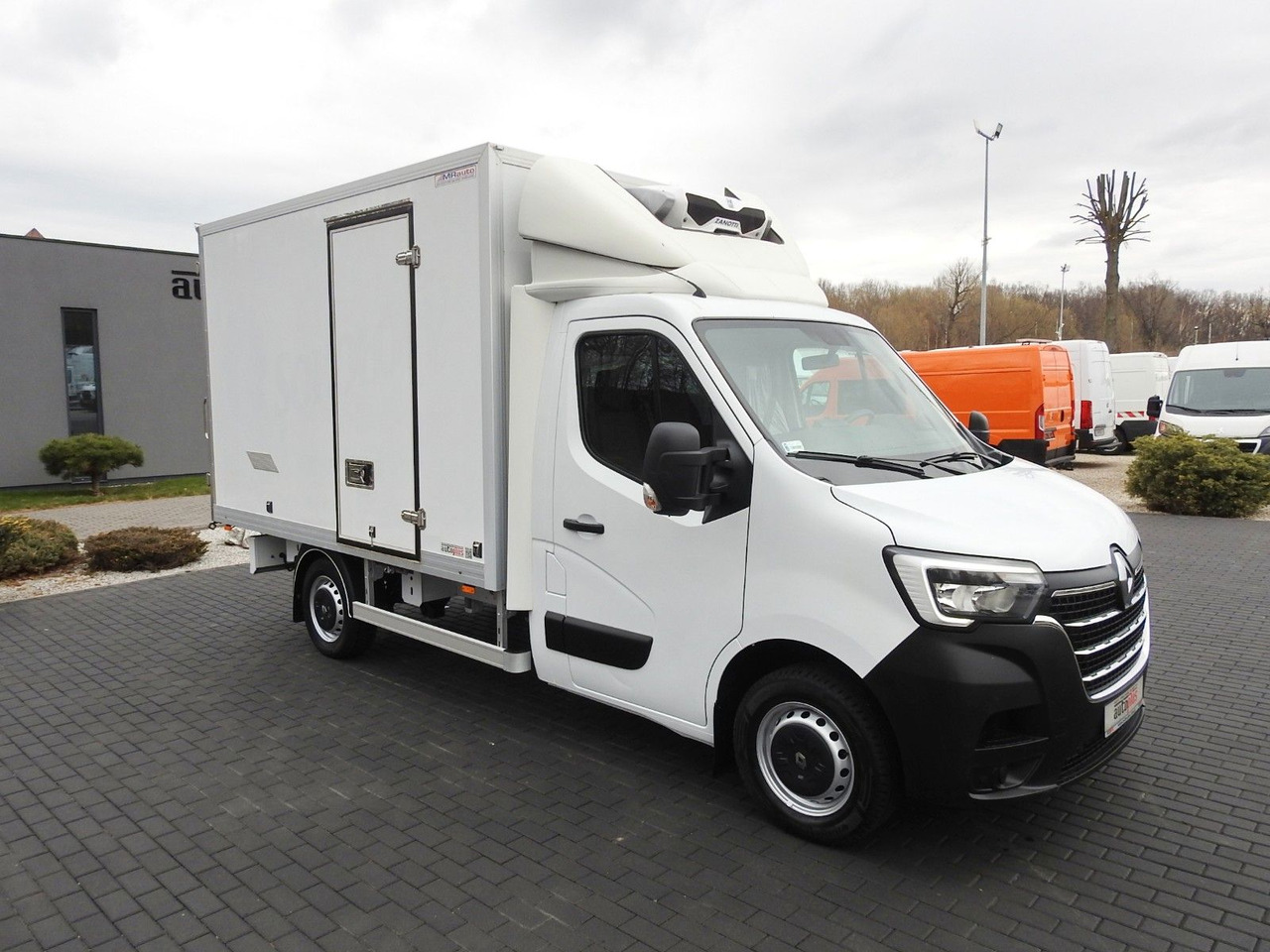 Renault MASTER KÜHLKOFFER 0*C LED LICHTER KLIMAANLAGE - Фургон-рефрижератор: фото 4 Renault MASTER KÜHLKOFFER 0*C LED LICHTER KLIMAANLAGE - Фургон-рефрижератор: фото 4