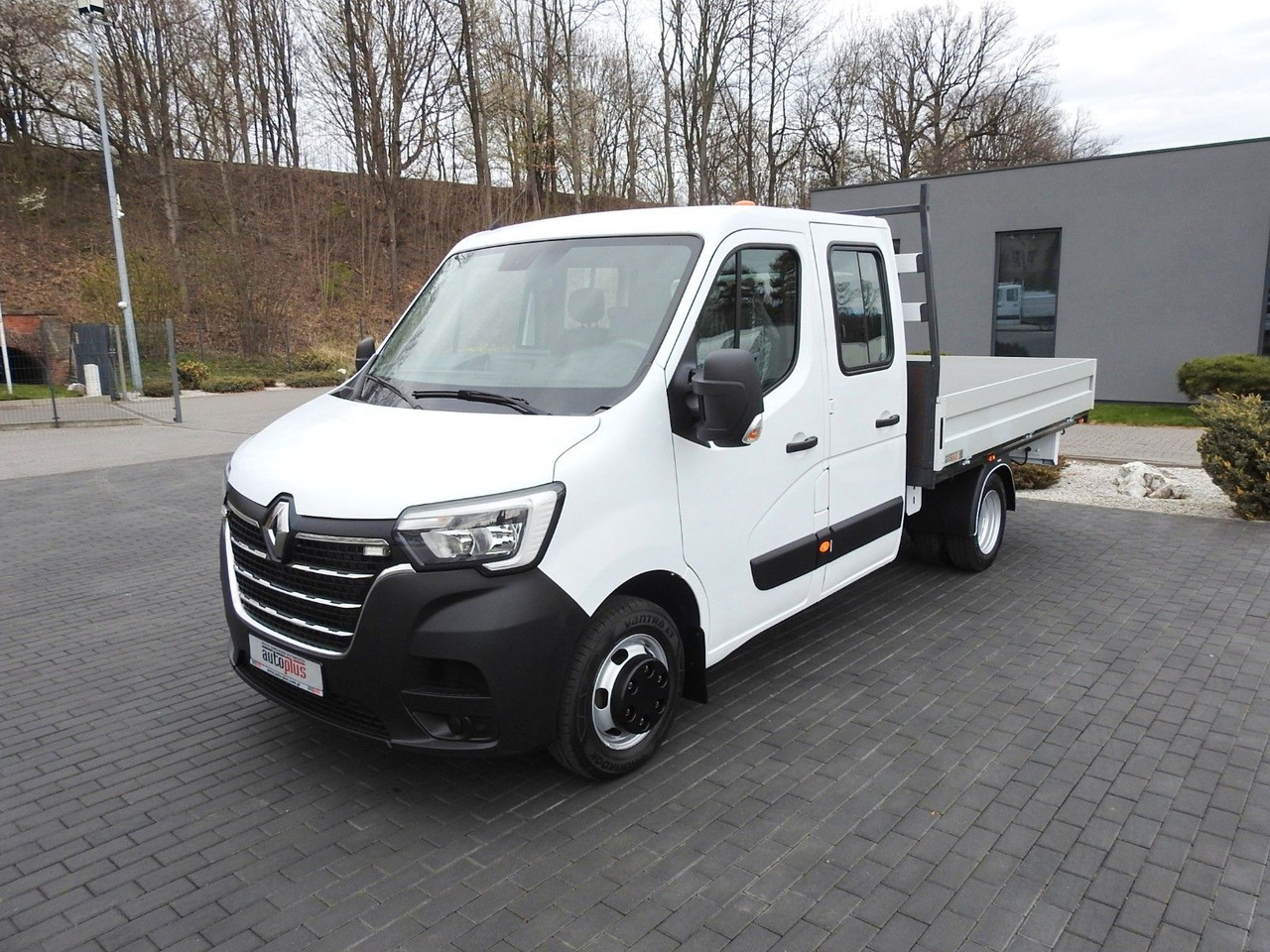 Renault MASTER PRITSCHE DOPPELKABINE DOKA 7 SITZE A/C - Малотоннажный бортовой грузовик, Грузопассажирский фургон: фото 5 Renault MASTER PRITSCHE DOPPELKABINE DOKA 7 SITZE A/C - Малотоннажный бортовой грузовик, Грузопассажирский фургон: фото 5