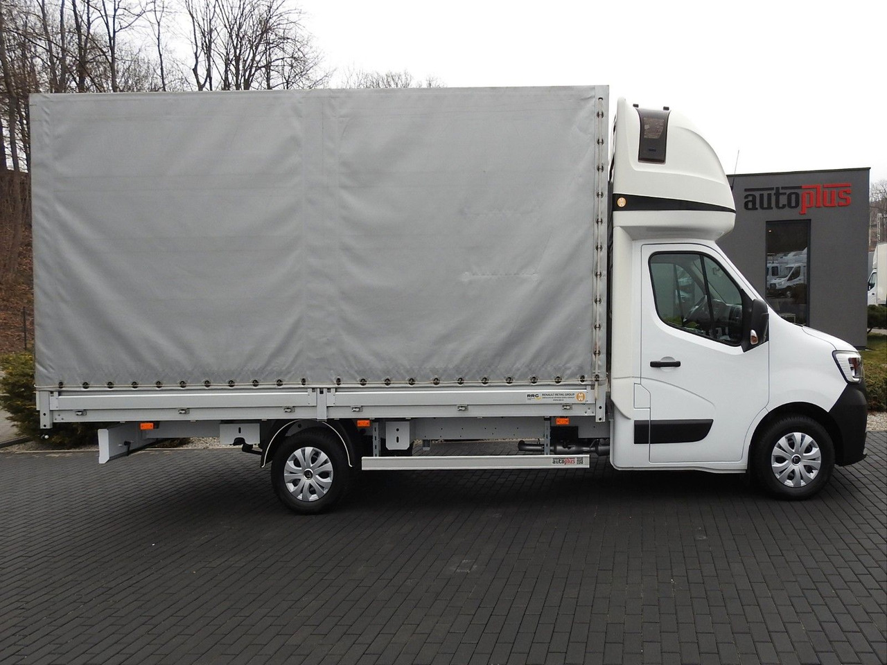 Новый Тентованный фургон Renault MASTER  PRITSCHE PLANE 10 PALETTEN WEBASTO  A/C: фото 7