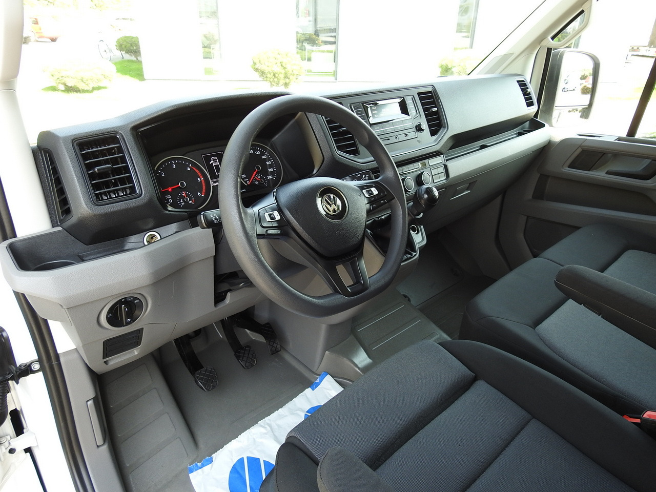 VOLKSWAGEN CRAFTER TARPAULIN 10 PALLETS WEBASTO CRUISE CONTROL AIR CONDITIONING LED LIGHTS 180HP - Тентованный фургон: фото 2 VOLKSWAGEN CRAFTER TARPAULIN 10 PALLETS WEBASTO CRUISE CONTROL AIR CONDITIONING LED LIGHTS 180HP - Тентованный фургон: фото 2