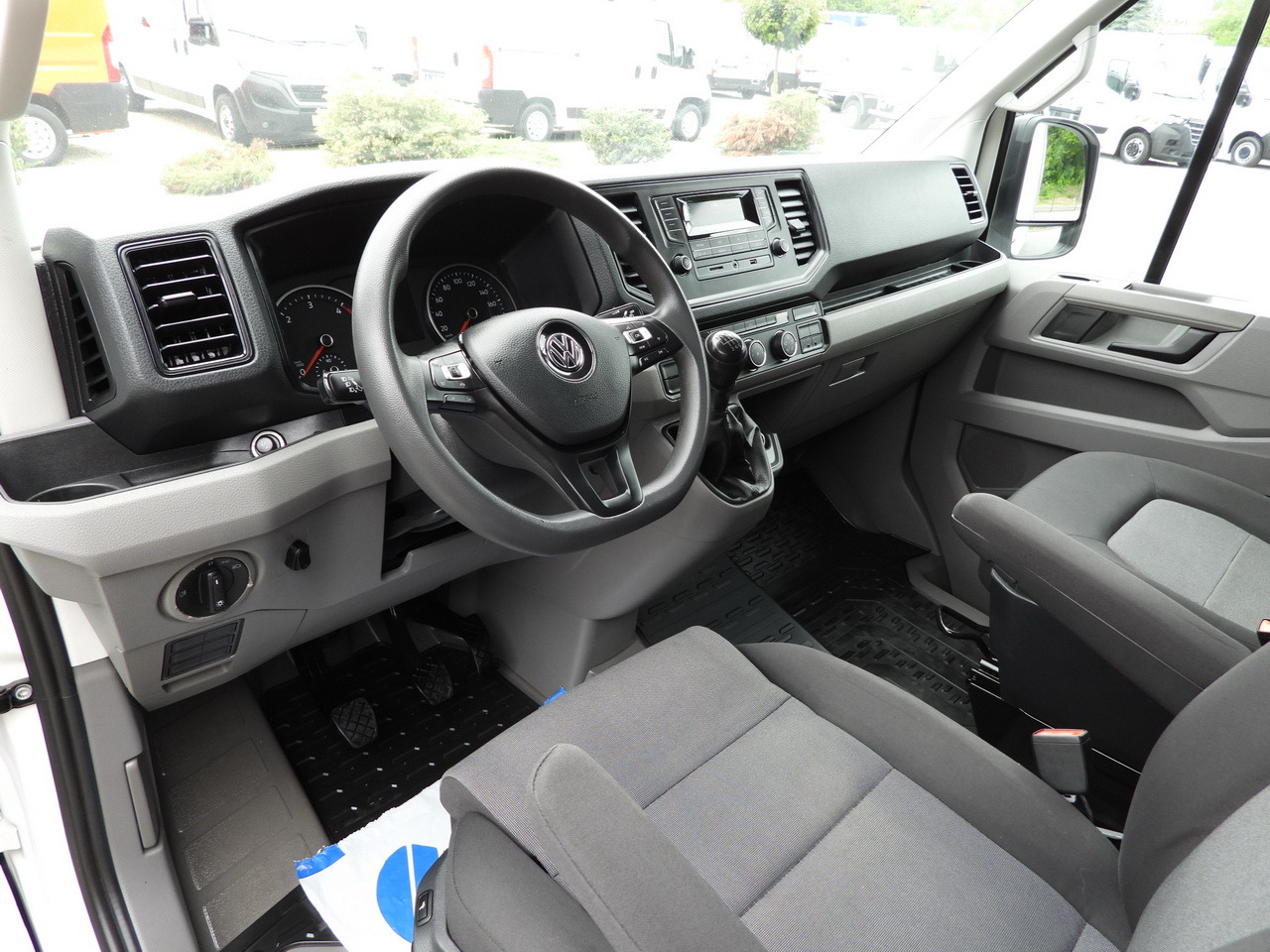 VOLKSWAGEN CRAFTER TARPAULIN 8 PALLETS CRUISE CONTROL LED LIGHTS AIR CONDITIONING 180HP - Тентованный фургон: фото 2 VOLKSWAGEN CRAFTER TARPAULIN 8 PALLETS CRUISE CONTROL LED LIGHTS AIR CONDITIONING 180HP - Тентованный фургон: фото 2