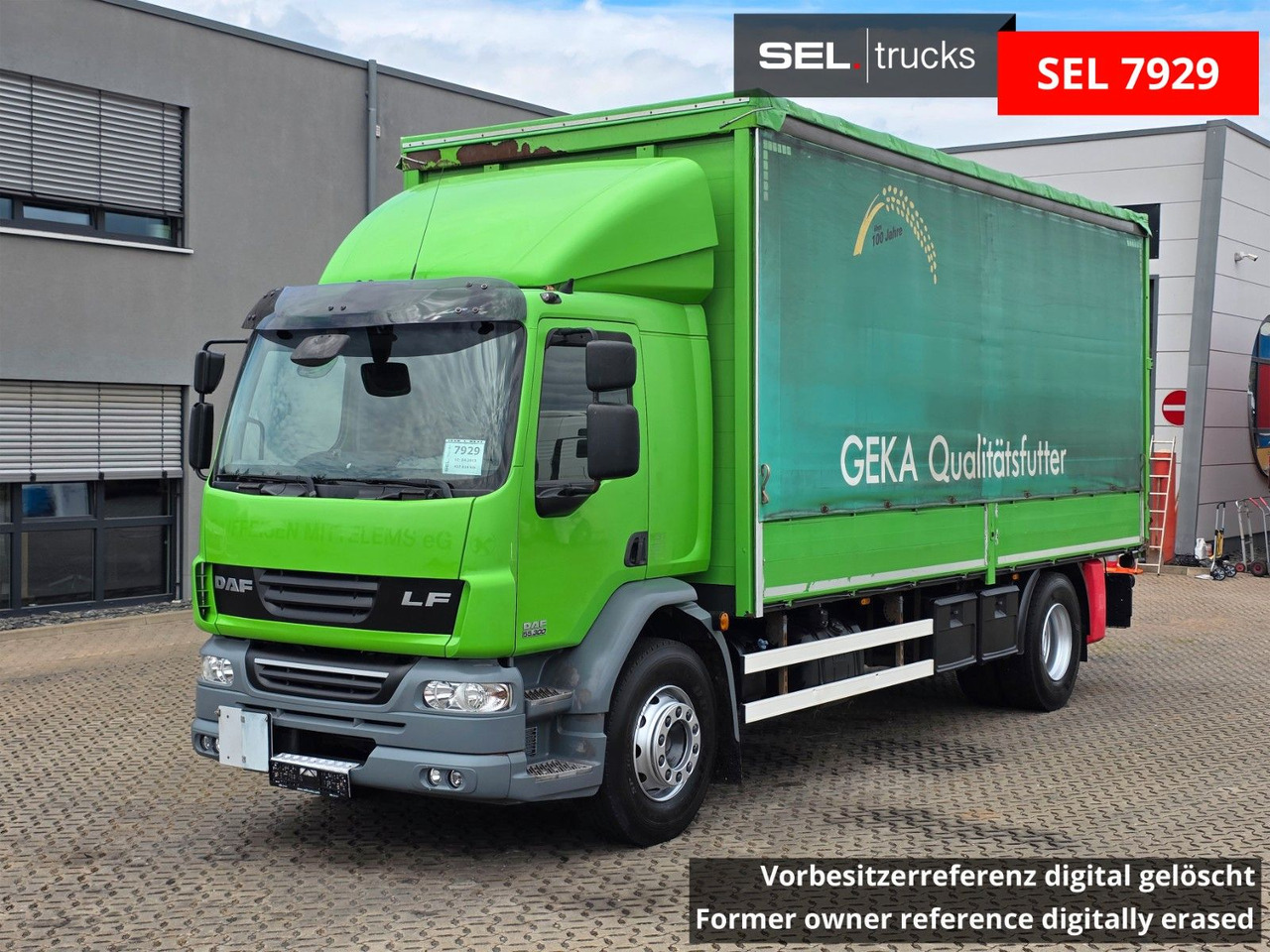 DAF FA LF 55.300 / Ladebordwand + Kofferseite - Тентованный грузовик: фото 1 DAF FA LF 55.300 / Ladebordwand + Kofferseite - Тентованный грузовик: фото 1