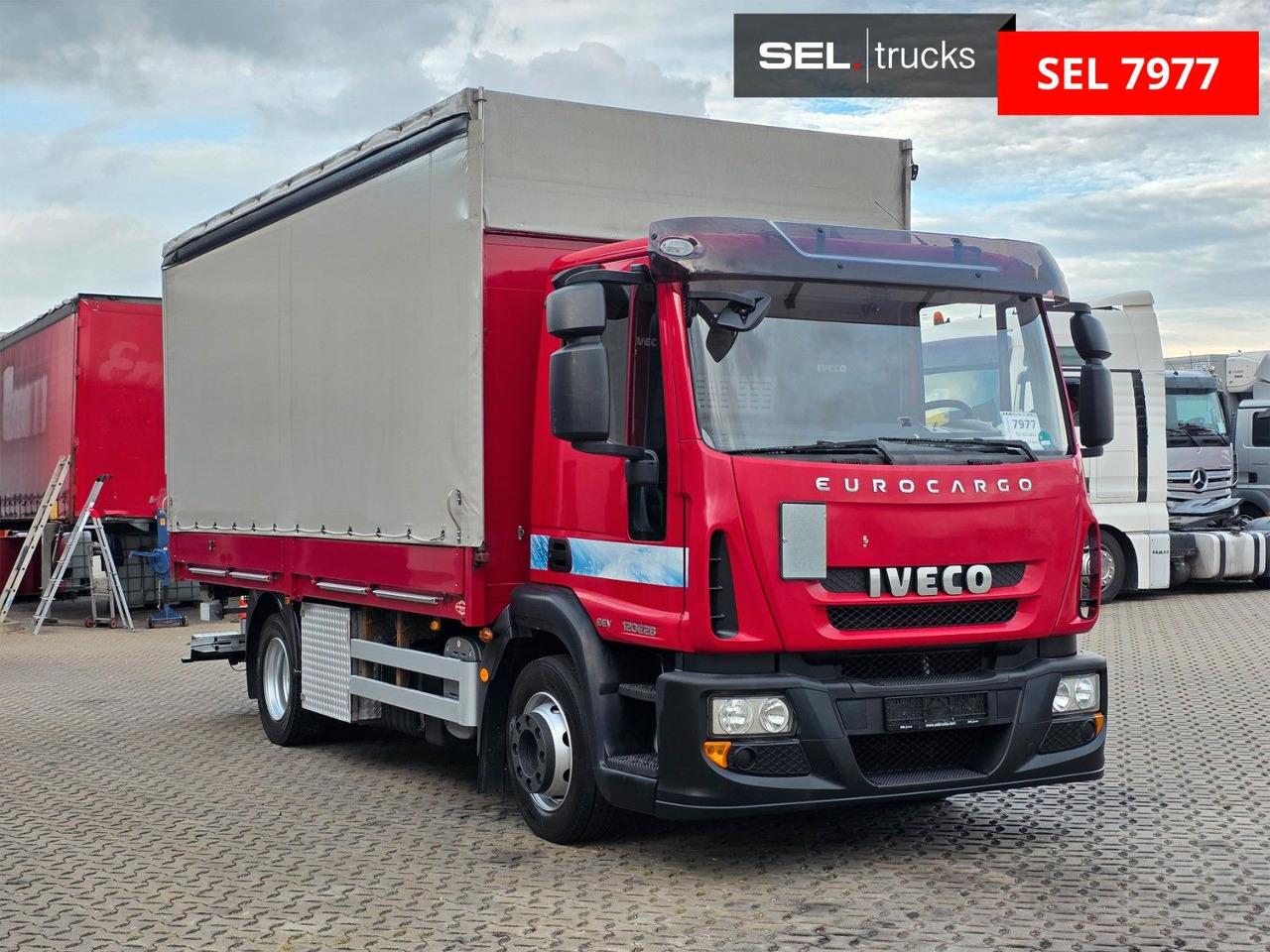 Iveco Eurocargo 120E28 / Ladebordwand / Aluklappen - Тентованный грузовик: фото 3 Iveco Eurocargo 120E28 / Ladebordwand / Aluklappen - Тентованный грузовик: фото 3
