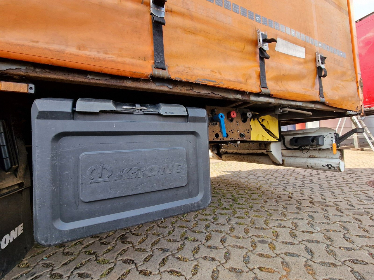 Тентованный полуприцеп Krone SD / Hubdach / EDSCHA / Mega: фото 20