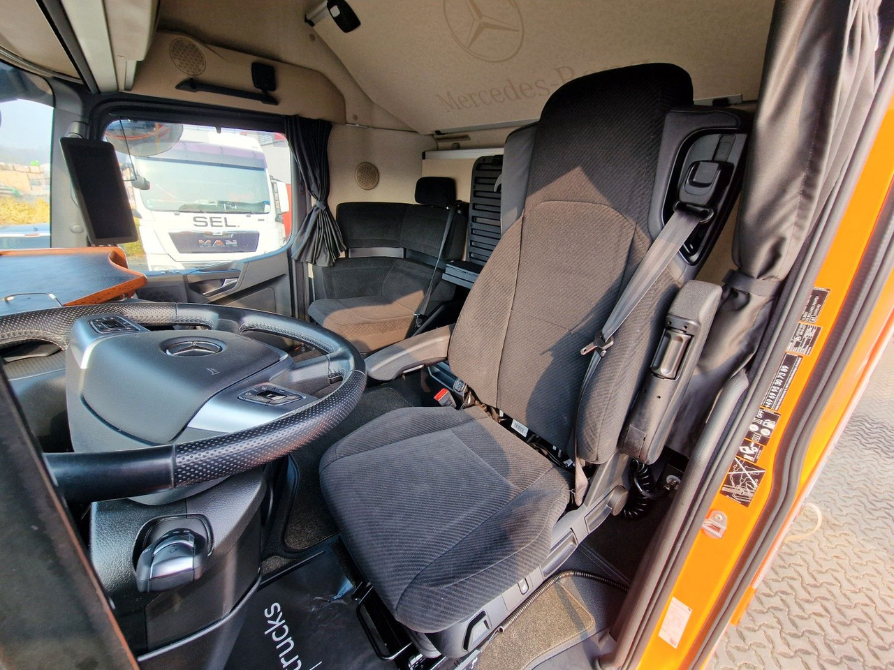 Тентованный грузовик Mercedes-Benz Actros 2548 / Retarder / Euro 6E / Aluklappen: фото 16
