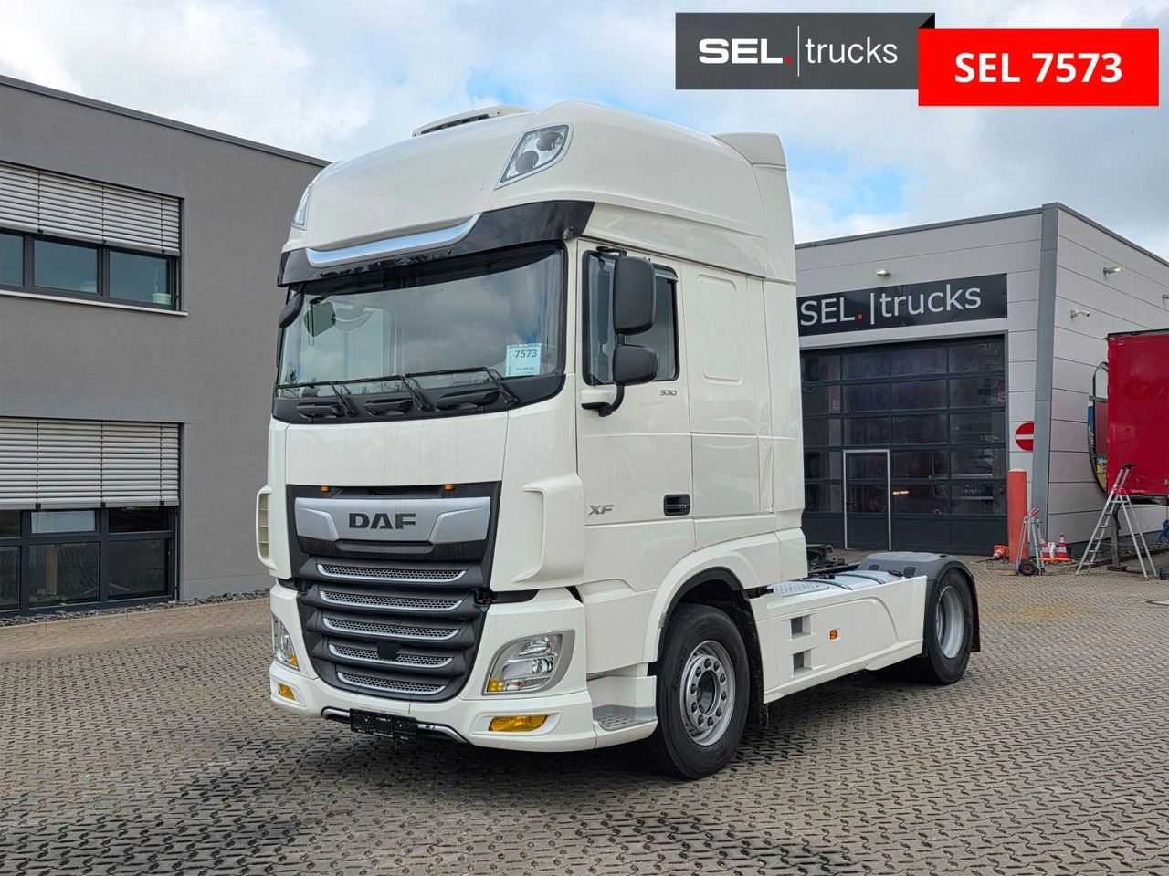 DAF XF 530 FT / ZF Intarder / Standklimaanlage / 6D - Тягач: фото 1 DAF XF 530 FT / ZF Intarder / Standklimaanlage / 6D - Тягач: фото 1