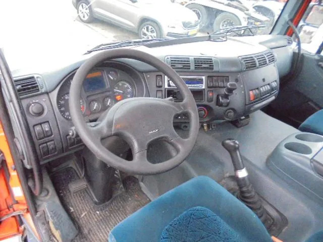 Грузовик с закрытым кузовом DAF CF 180: фото 8