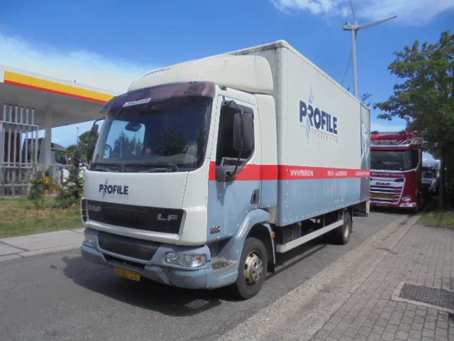 DAF LF 45 150 NL TRUCK SERVICE TRUCK MET COMPRESSOR - Грузовик с закрытым кузовом: фото 1 DAF LF 45 150 NL TRUCK SERVICE TRUCK MET COMPRESSOR - Грузовик с закрытым кузовом: фото 1