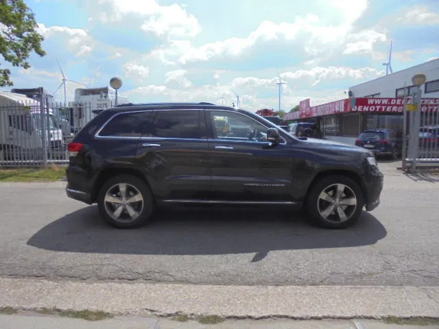 Jeep Grand Cherokee 4X4 SUMMIT EDITION 3.0 LTR V6 - Внедорожник: фото 4 Jeep Grand Cherokee 4X4 SUMMIT EDITION 3.0 LTR V6 - Внедорожник: фото 4