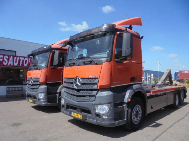 Mercedes-Benz Antos 2845 6X2 NL TRUCK APK TUV 09-02-26 - Крюковой мультилифт: фото 1 Mercedes-Benz Antos 2845 6X2 NL TRUCK APK TUV 09-02-26 - Крюковой мультилифт: фото 1