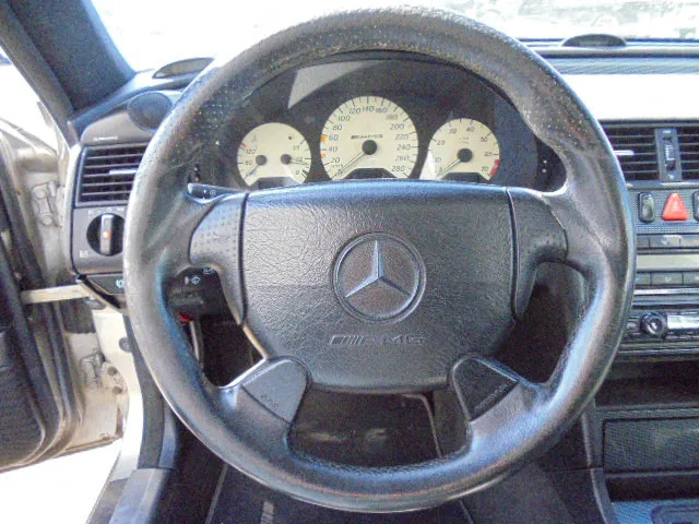 Седан Mercedes-Benz C-Klasse 43 AMG: фото 11 Седан Mercedes-Benz C-Klasse 43 AMG: фото 11