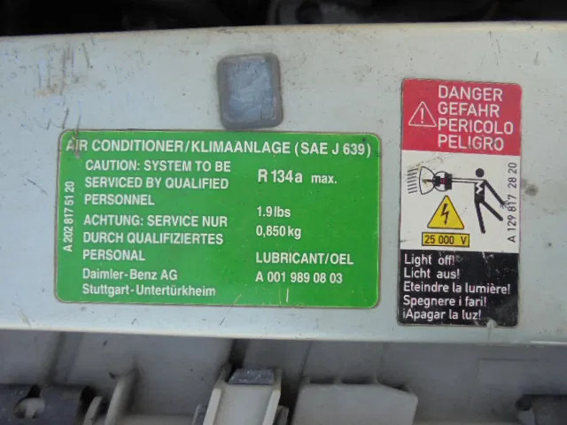 Седан Mercedes-Benz C-Klasse 43 AMG: фото 18 Седан Mercedes-Benz C-Klasse 43 AMG: фото 18