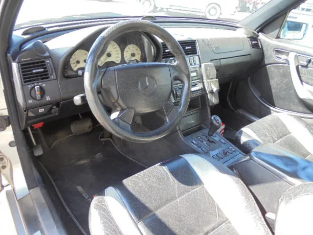 Седан Mercedes-Benz C-Klasse 43 AMG: фото 7 Седан Mercedes-Benz C-Klasse 43 AMG: фото 7