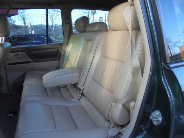 Внедорожник Toyota Land Cruiser: фото 10 Внедорожник Toyota Land Cruiser: фото 10