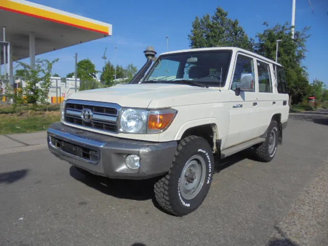 Toyota Land Cruiser HZJ76L 4X4 EXPORT OUTSIDE EU ONLY - Легковой автомобиль: фото 1 Toyota Land Cruiser HZJ76L 4X4 EXPORT OUTSIDE EU ONLY - Легковой автомобиль: фото 1