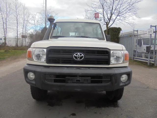 Toyota Land Cruiser HZJ78L 4WD EXPORT OUT EU ONLY - Легковой автомобиль: фото 2 Toyota Land Cruiser HZJ78L 4WD EXPORT OUT EU ONLY - Легковой автомобиль: фото 2