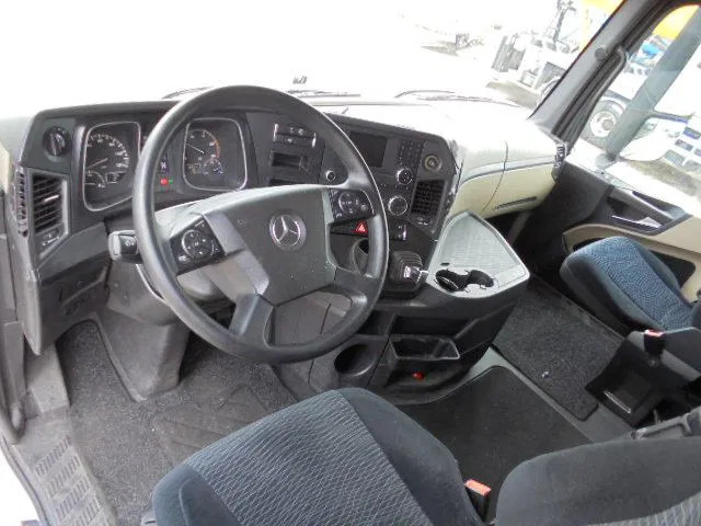 Mercedes-Benz Actros 1842 15x IN STOCK - Тягач: фото 3 Mercedes-Benz Actros 1842 15x IN STOCK - Тягач: фото 3