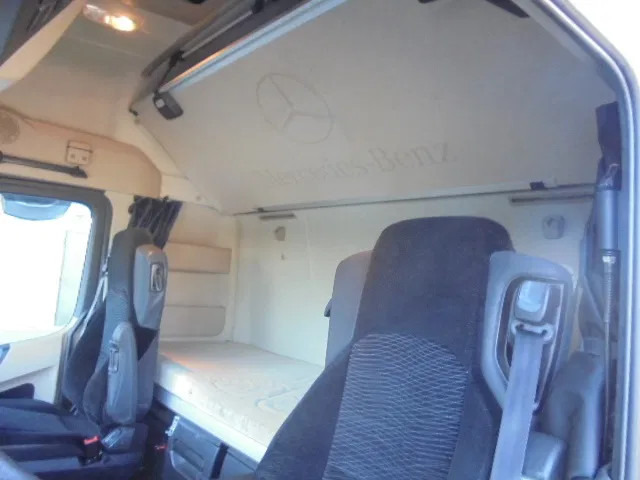 Тягач Mercedes-Benz Actros 1842 LS NL TRUCK: фото 10 Тягач Mercedes-Benz Actros 1842 LS NL TRUCK: фото 10