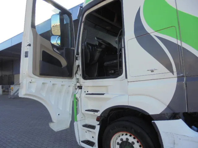 Тягач Mercedes-Benz Actros 1842 LS NL TRUCK: фото 7 Тягач Mercedes-Benz Actros 1842 LS NL TRUCK: фото 7