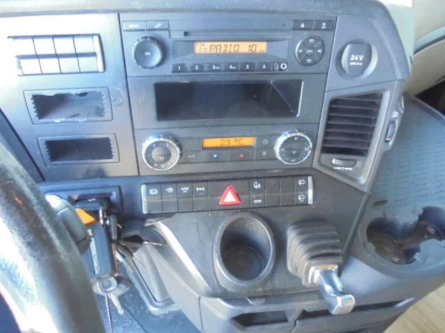 Тягач Mercedes-Benz Actros 1842 LS NL TRUCK: фото 12 Тягач Mercedes-Benz Actros 1842 LS NL TRUCK: фото 12