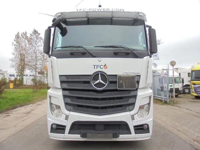 Mercedes-Benz Actros 1845 LS ADR - Тягач: фото 2 Mercedes-Benz Actros 1845 LS ADR - Тягач: фото 2