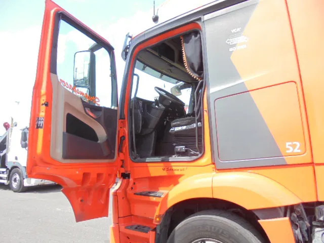 Тягач Mercedes-Benz Actros 2343 6X2 VOORLOOPAS: фото 7