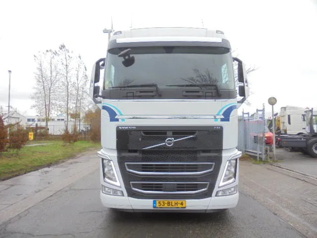 Volvo FH 420 NL TRUCK APK 09-26 - Тягач: фото 2 Volvo FH 420 NL TRUCK APK 09-26 - Тягач: фото 2