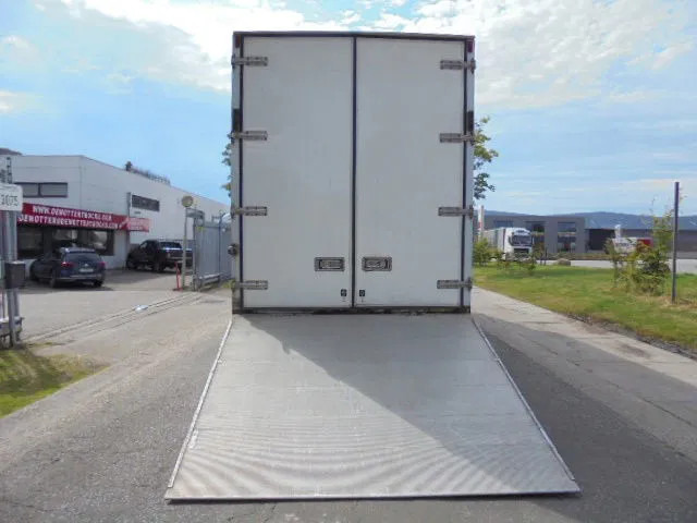 Chereau Actros 1846 LAADBAK MET CARRIER FRIGO - Запчасти для Грузовиков: фото 2 Chereau Actros 1846 LAADBAK MET CARRIER FRIGO - Запчасти для Грузовиков: фото 2